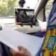 bărbat din vlăsinești, prins la volan cu permisul suspendat. polițiștii